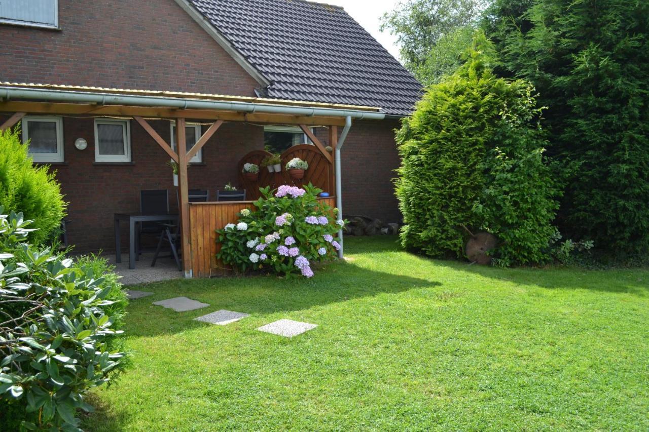 Ferienhaus am Wasser  Hinte Exterior foto